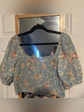 Size Large American Eagle Outfitters Blue Floral Summer Top, American Eagle